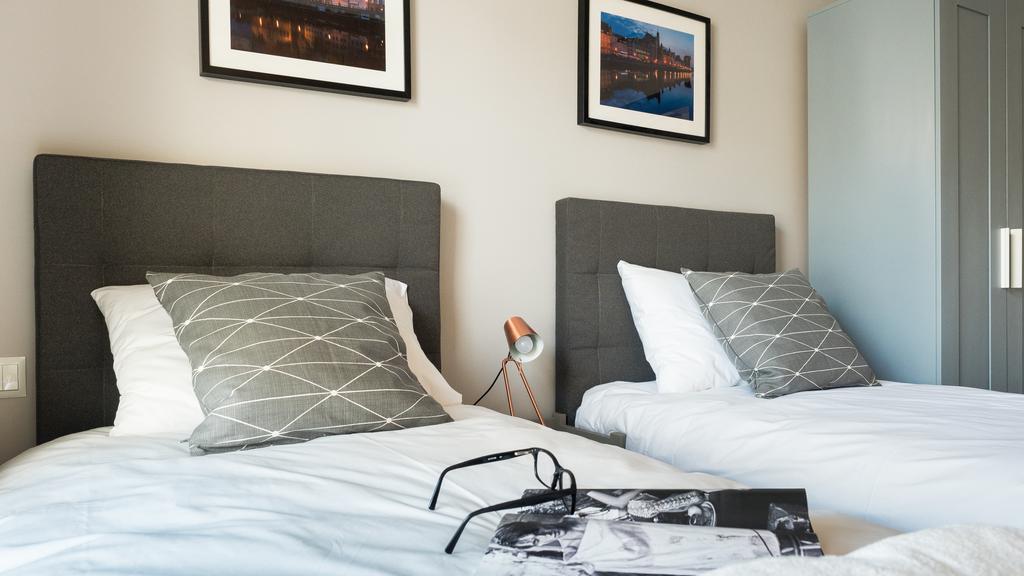 City Center - Riverside By Apartmore Gdansk Ngoại thất bức ảnh